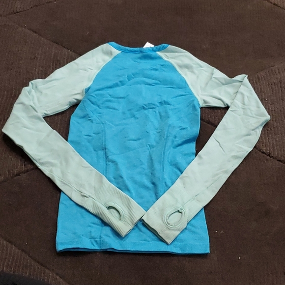 Iviva long sleeved top - Picture 2 of 4